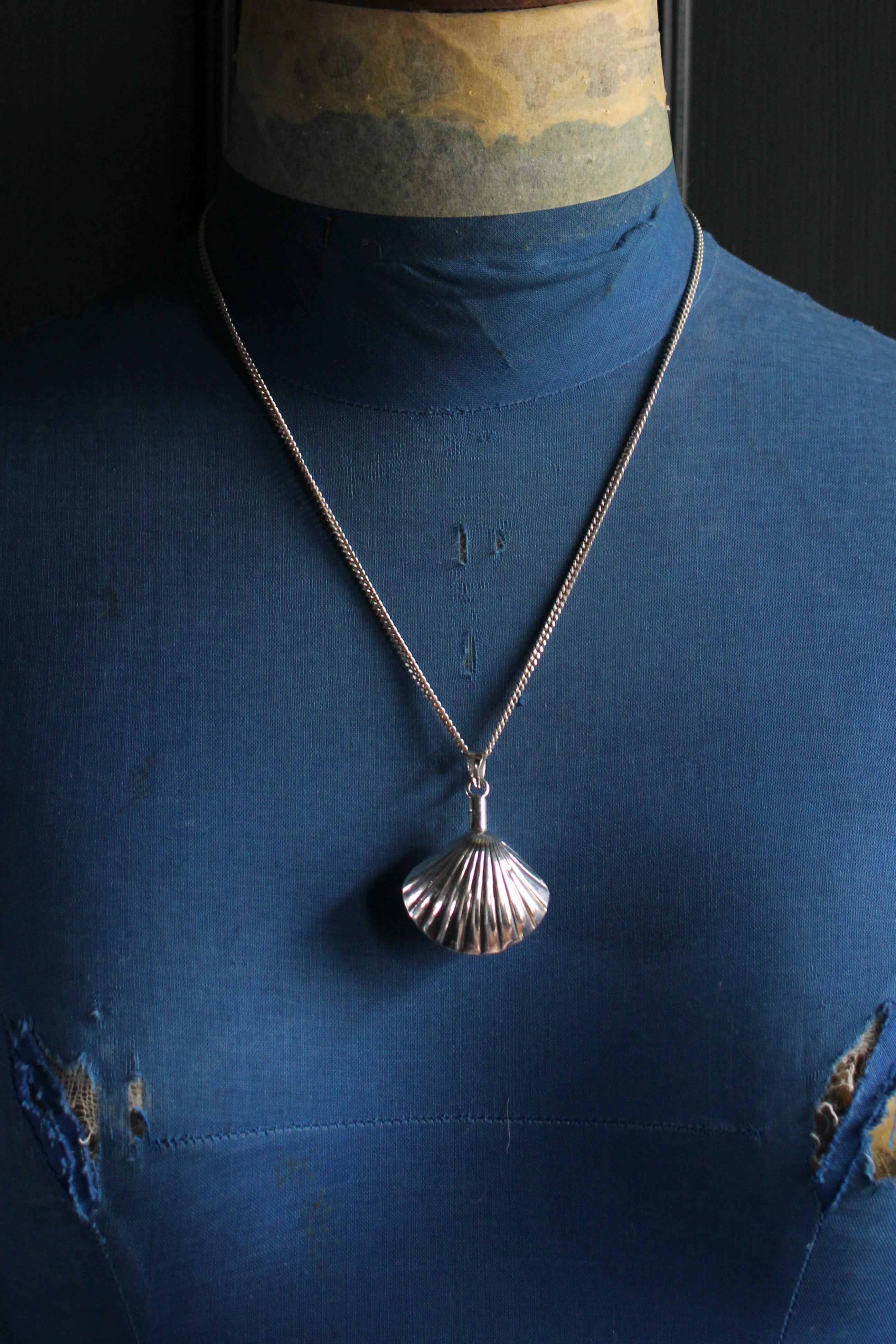 Vintage Sterling Silver Shell Scent Pendant