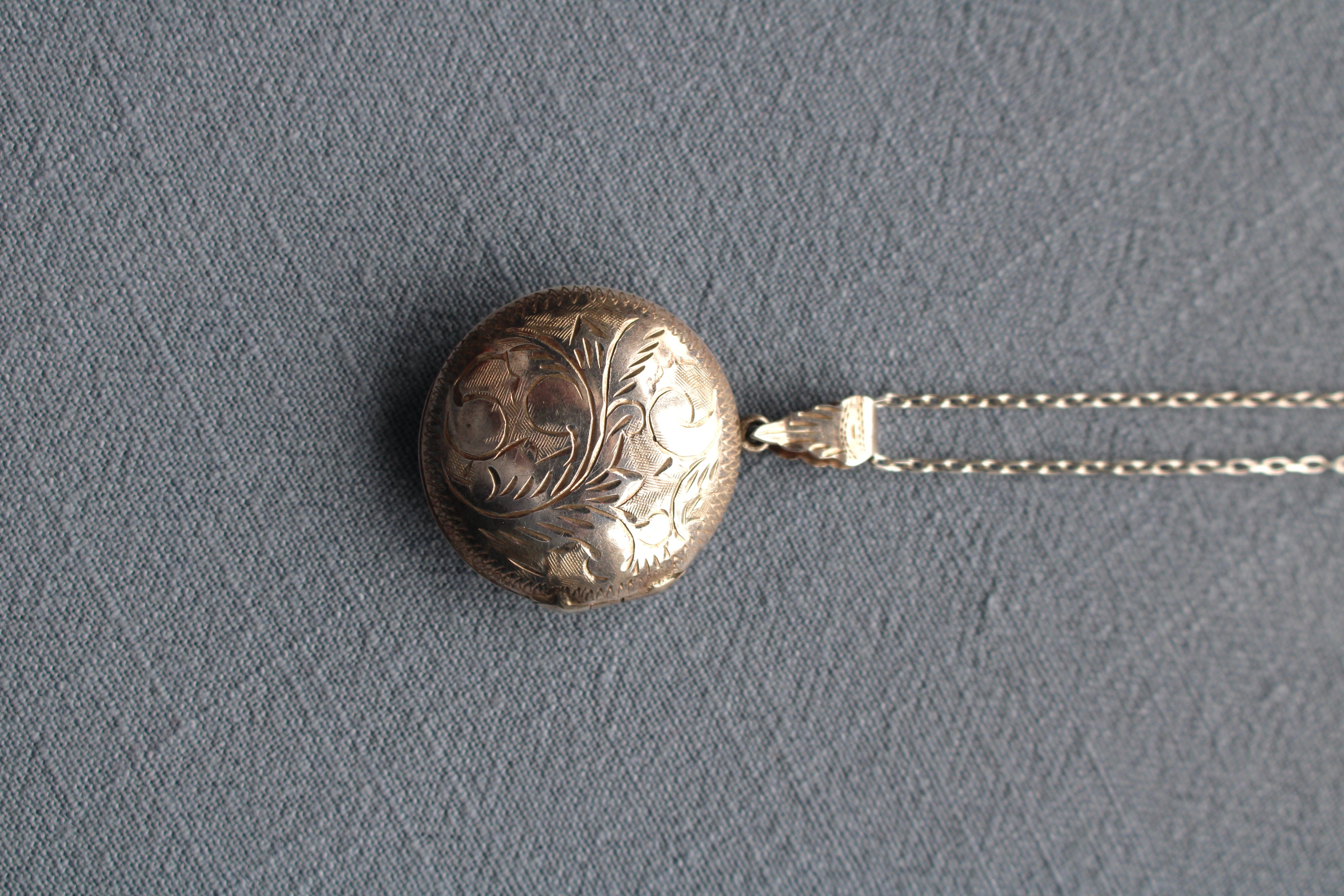 Vintage Sterling Silver Engraved Locket