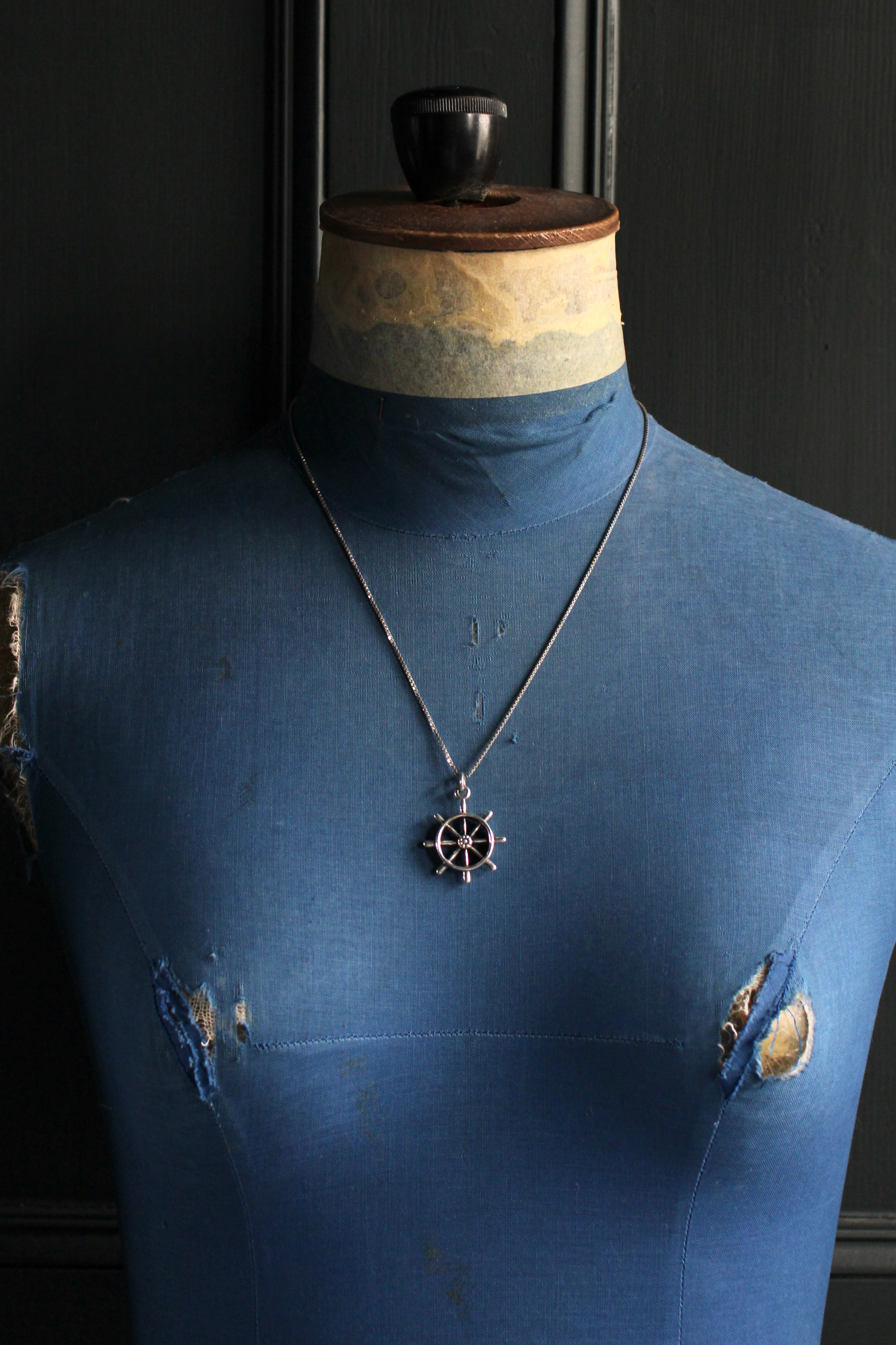 Vintage  Silver Ships Wheel Pendant Necklace